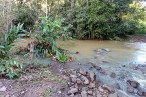 Estudo hidrológico para vazões máximas para instalação de acesso interno